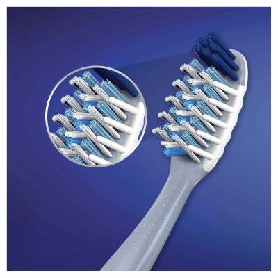 Oral-B Pro-Expert Diş Fırçası 40 Orta 1 Alana 1 Bedava Paketi - 8