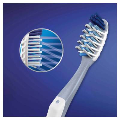 Oral-B Pro-Expert Diş Fırçası 40 Orta 1 Alana 1 Bedava Paketi - 10